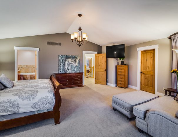 2228 Bluff St, Boulder, CO - Home Host Concierge