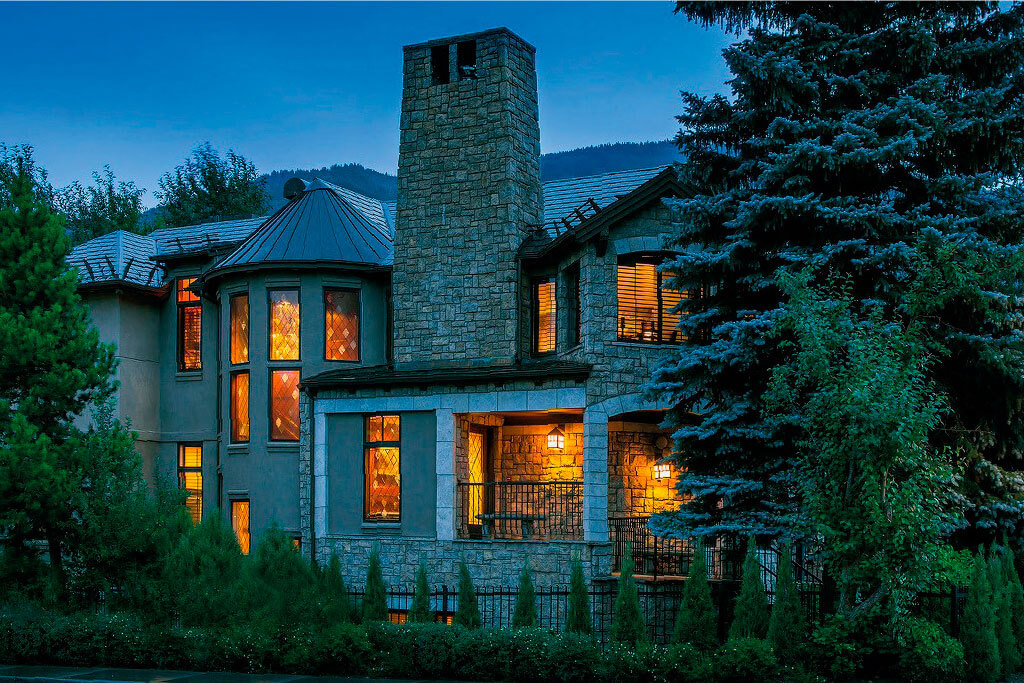 Mint / Aspen, CO, US Omnifique